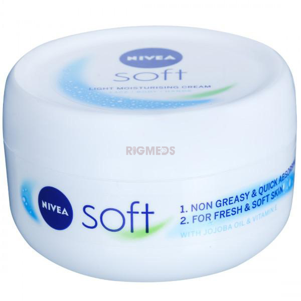 Nivea Soft Light Moisturiser Cream (200ml)